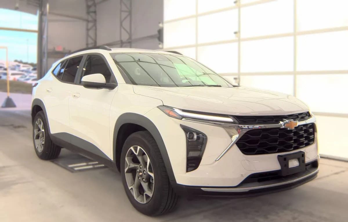 2025 CHEVROLET TRAX LT 4