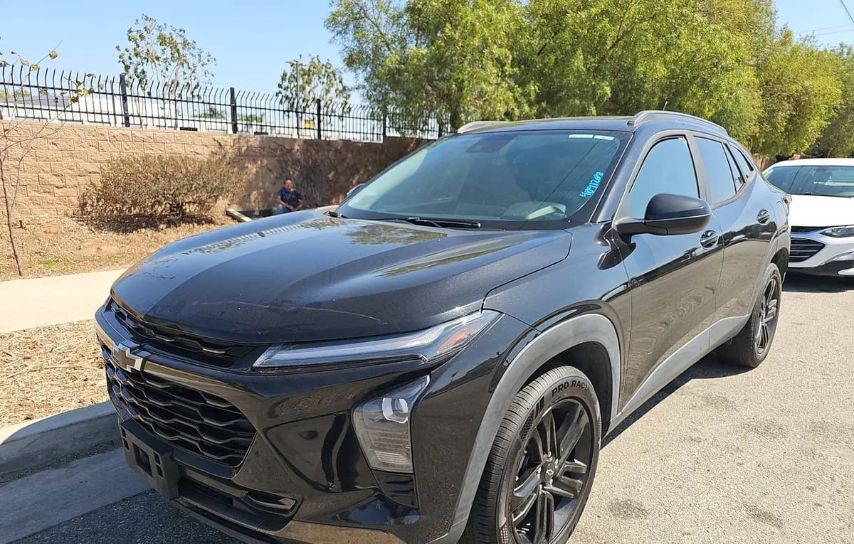 2024 CHEVROLET TRAX ACTIV 2