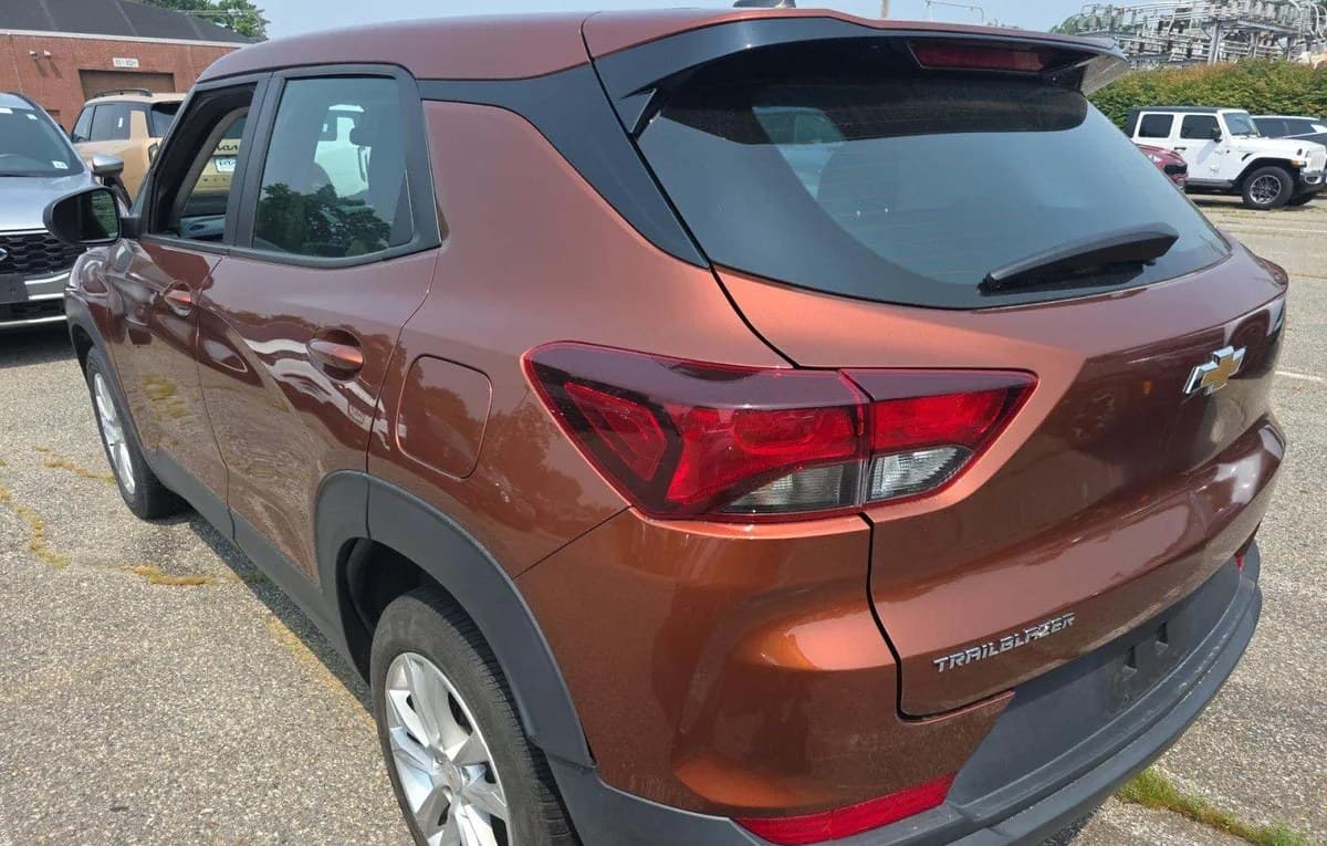 2021 CHEVROLET TRAILBLAZER LS 3