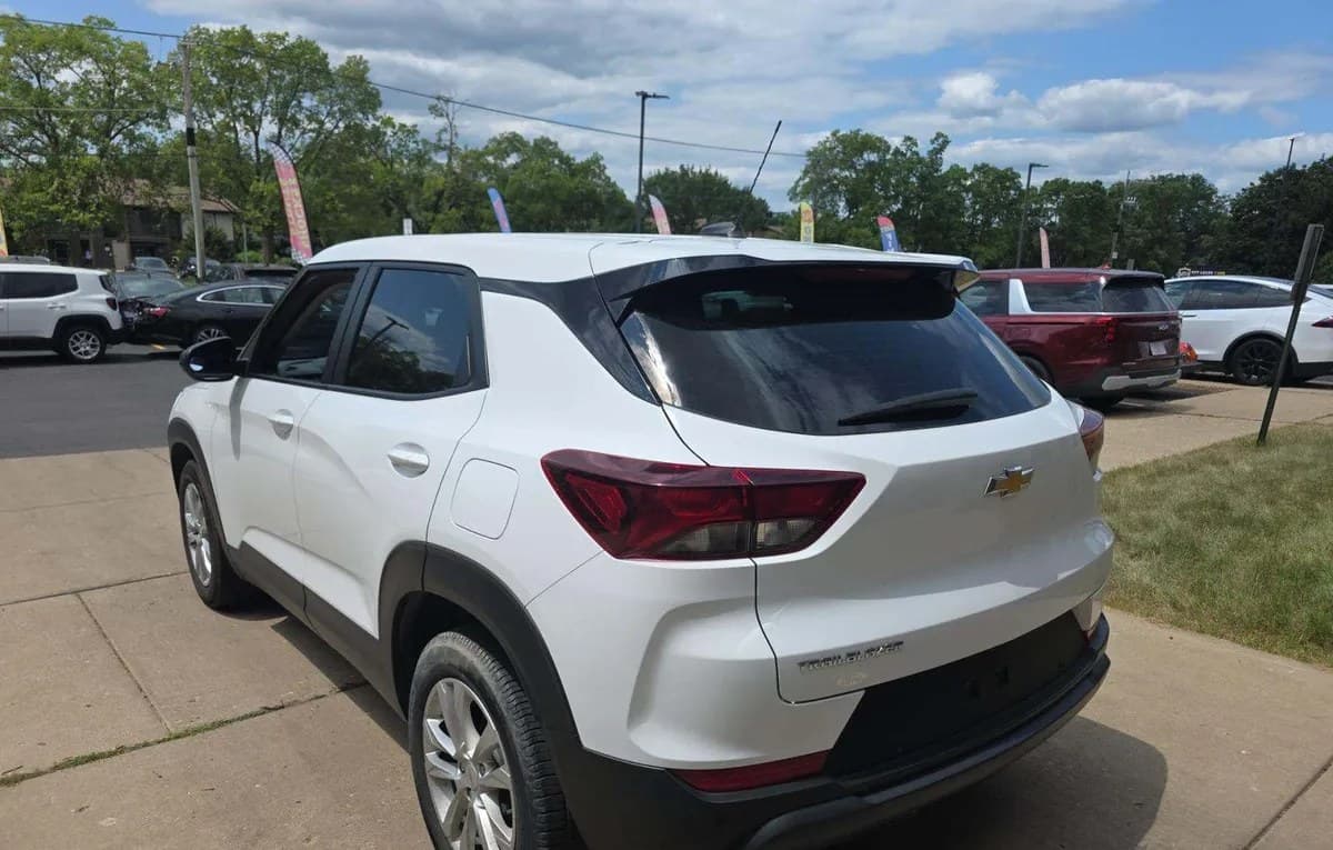 2022 CHEVROLET TRAILBLAZER LS 3