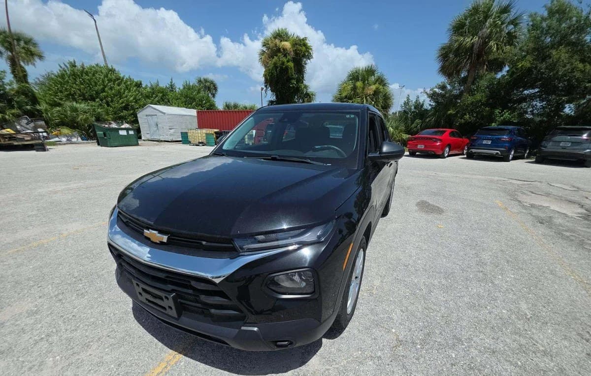 2023 CHEVROLET TRAILBLAZER LS 2