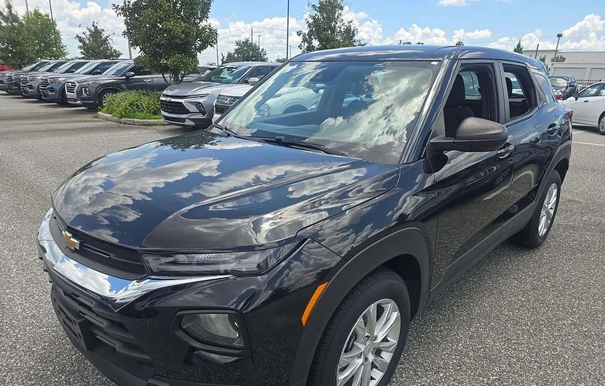 2023 CHEVROLET TRAILBLAZER LS 2