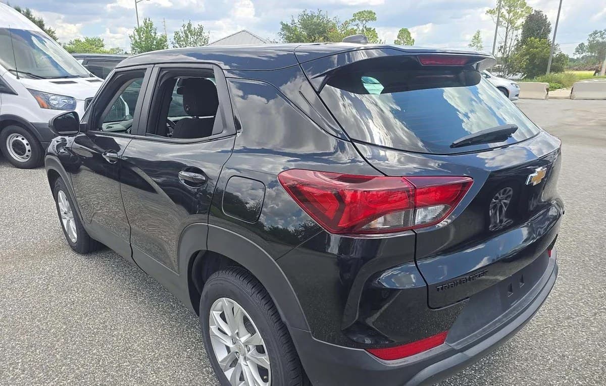 2023 CHEVROLET TRAILBLAZER LS 3