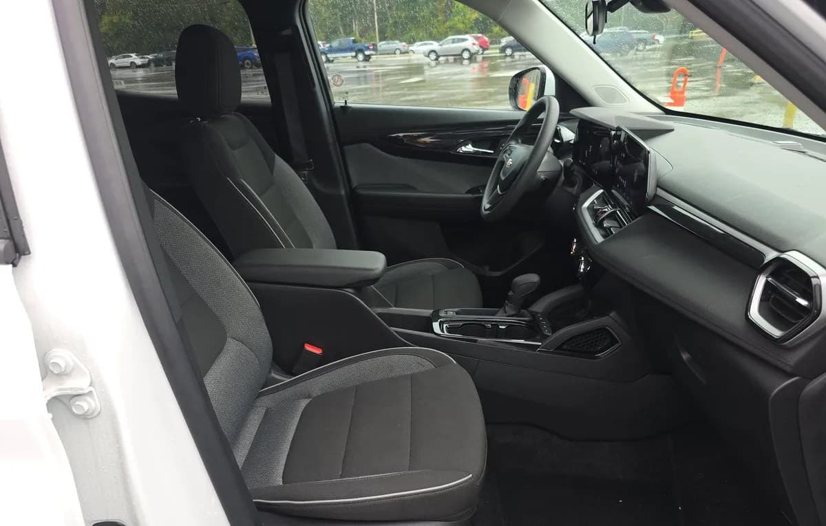 2025 CHEVROLET TRAILBLAZER LT 5