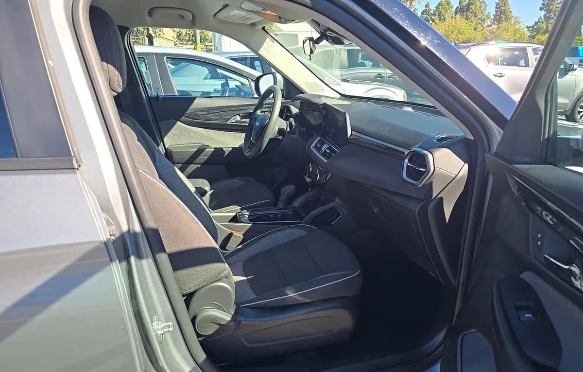 2025 CHEVROLET TRAILBLAZER LT 5