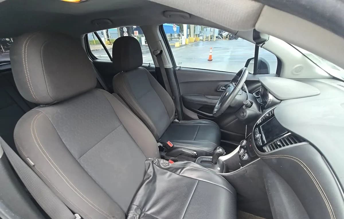 2021 CHEVROLET TRAX LS 4