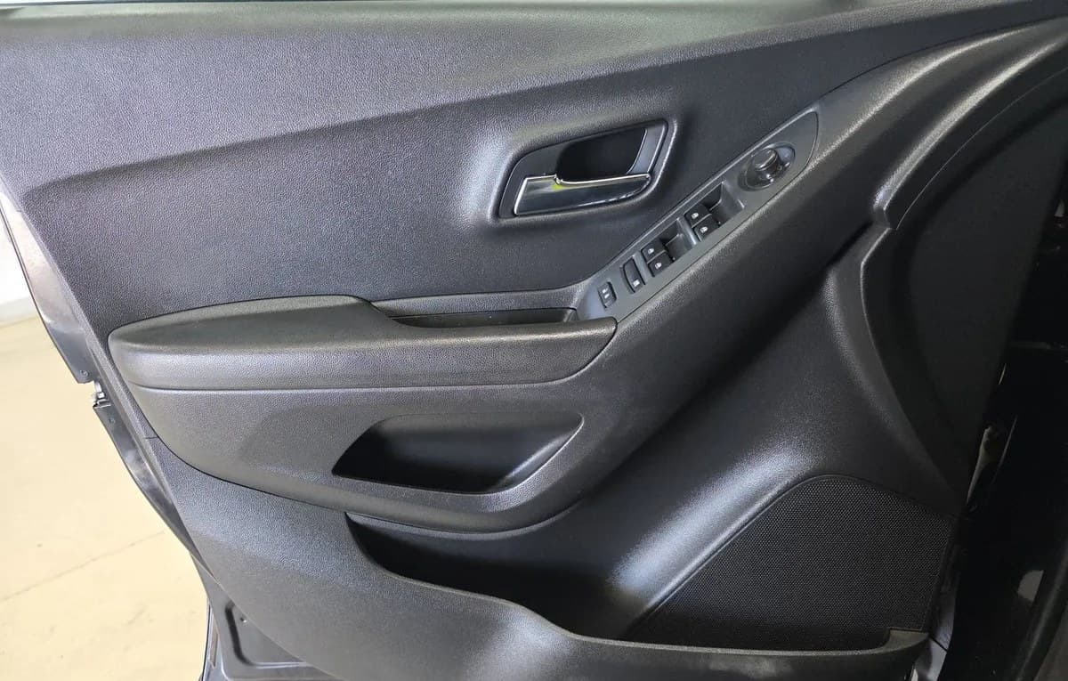 2021 CHEVROLET TRAX LS 6