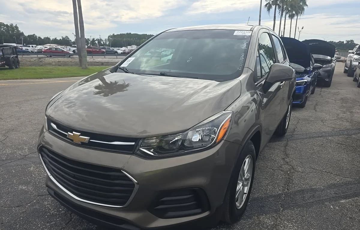 2021 CHEVROLET TRAX LS 2