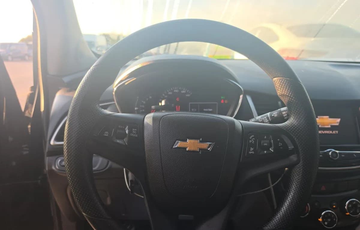 2020 CHEVROLET TRAX LS 7