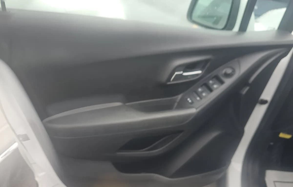 2018 CHEVROLET TRAX LS 6