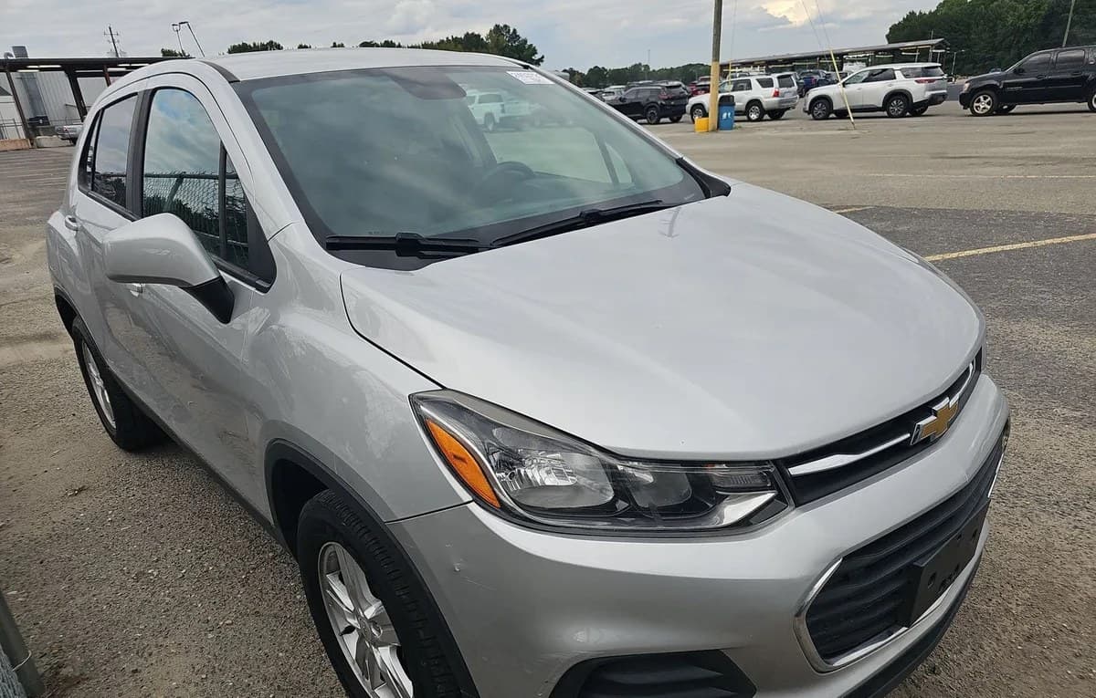 2021 CHEVROLET TRAX LS 4