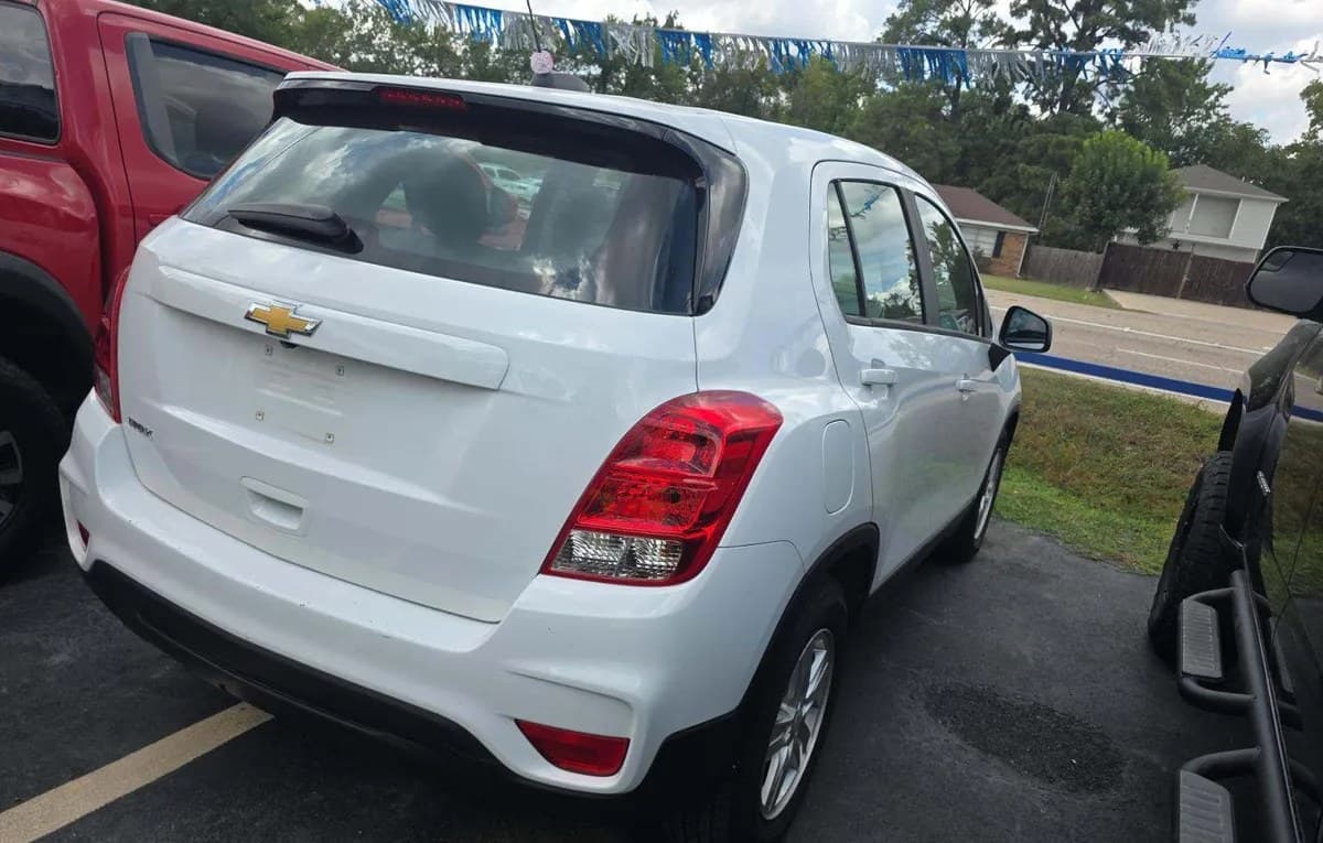 2021 CHEVROLET TRAX LS 4