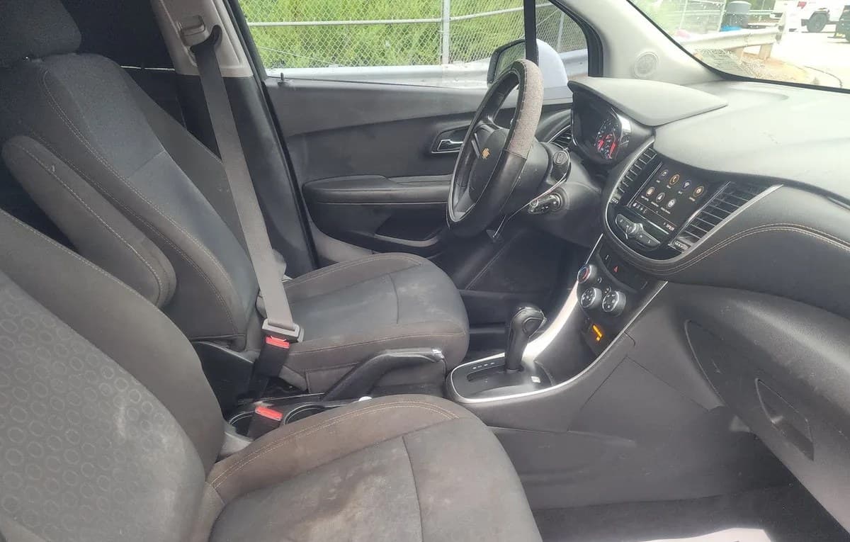 2020 CHEVROLET TRAX LS 4