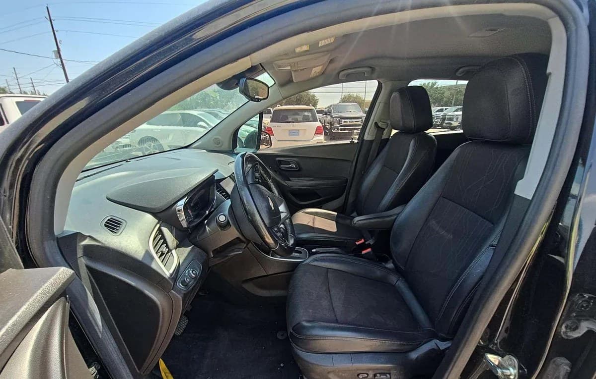 2019 CHEVROLET TRAX LT 3