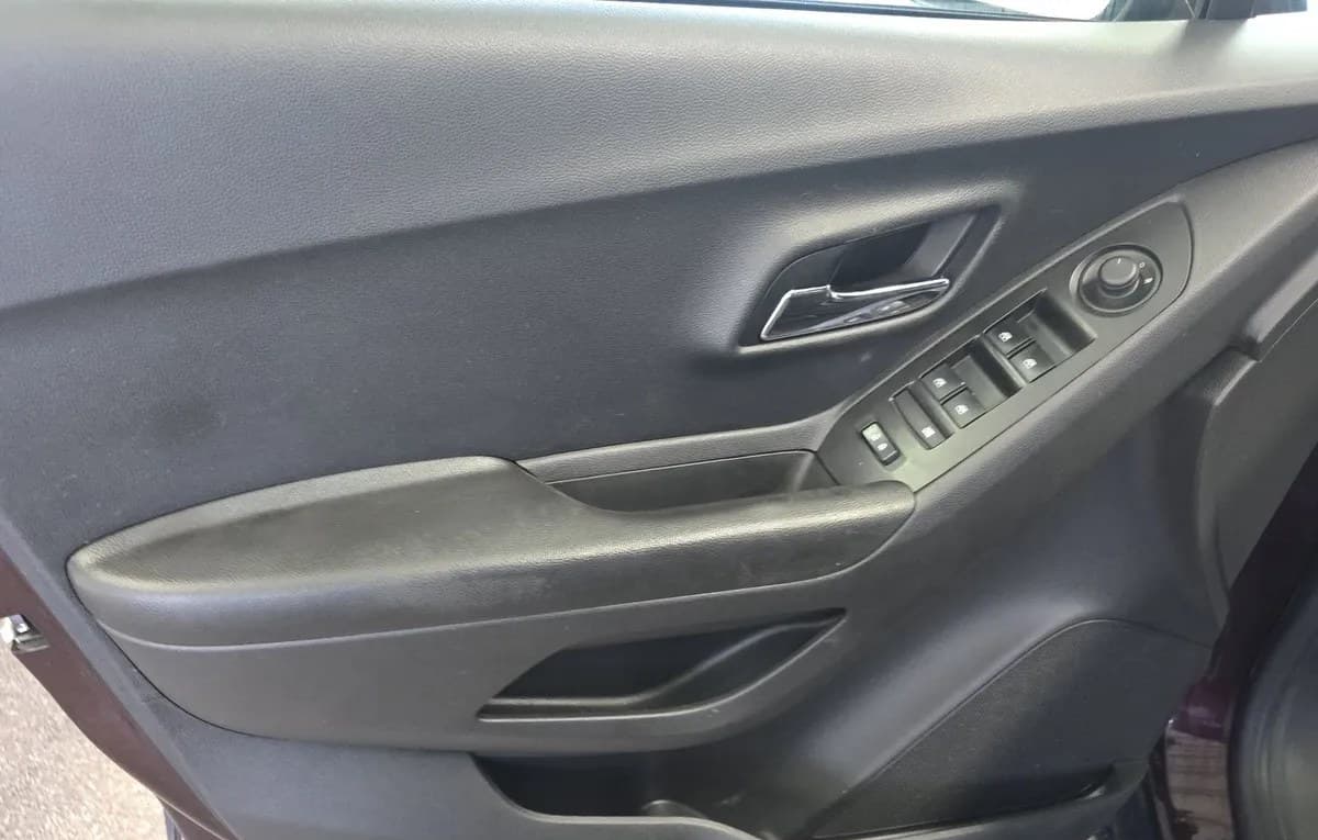 2021 CHEVROLET TRAX LT 6