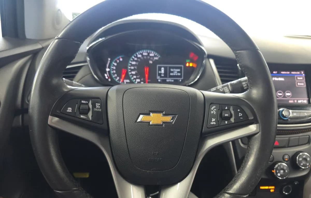 2021 CHEVROLET TRAX LT 7