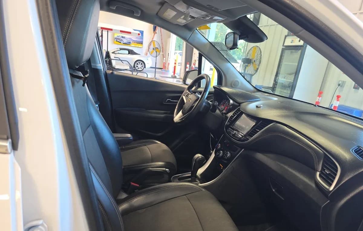 2017 CHEVROLET TRAX LT 1LT 5