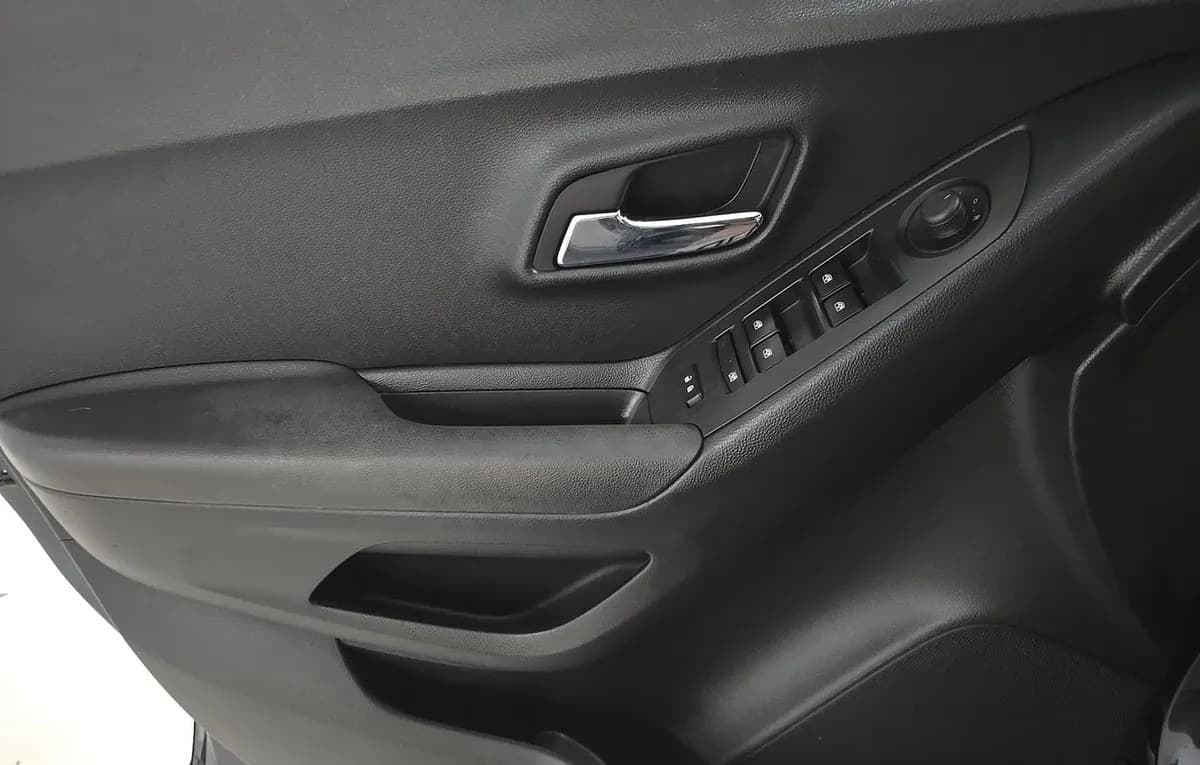 2017 CHEVROLET TRAX LT 6