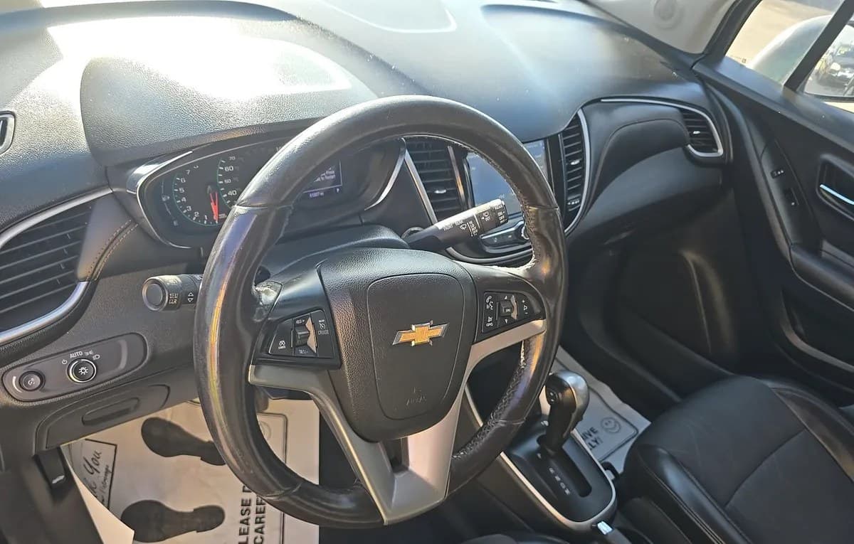 2019 CHEVROLET TRAX LT 3