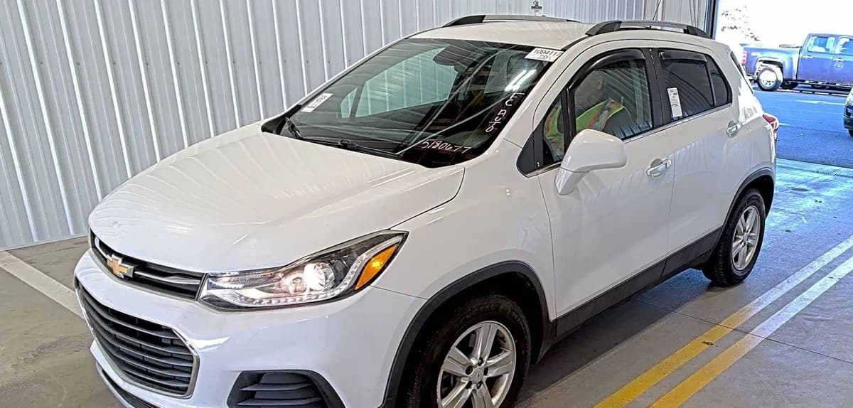 2017 CHEVROLET TRAX LT 2