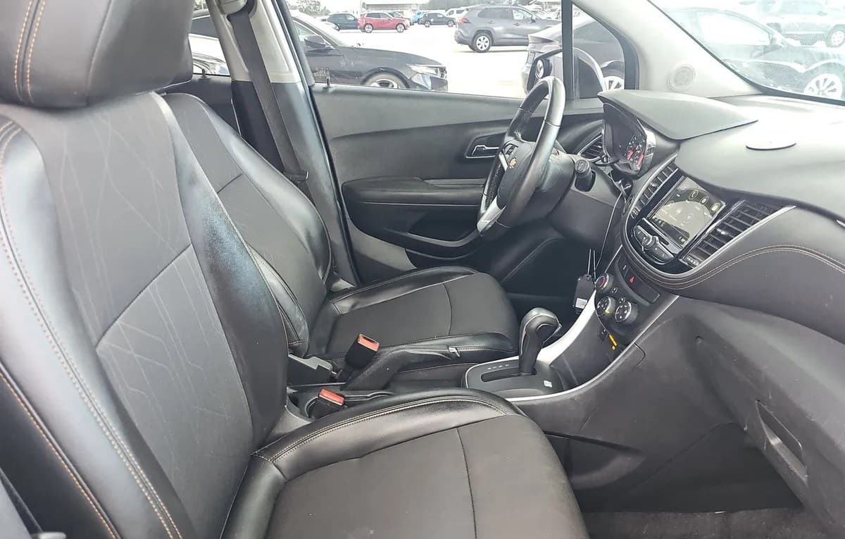 2019 CHEVROLET TRAX LT 5