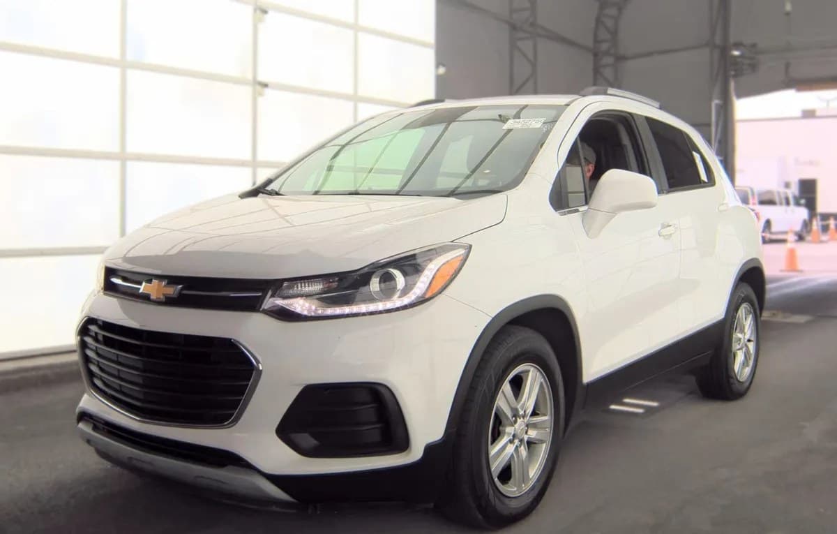2020 CHEVROLET TRAX LT 2