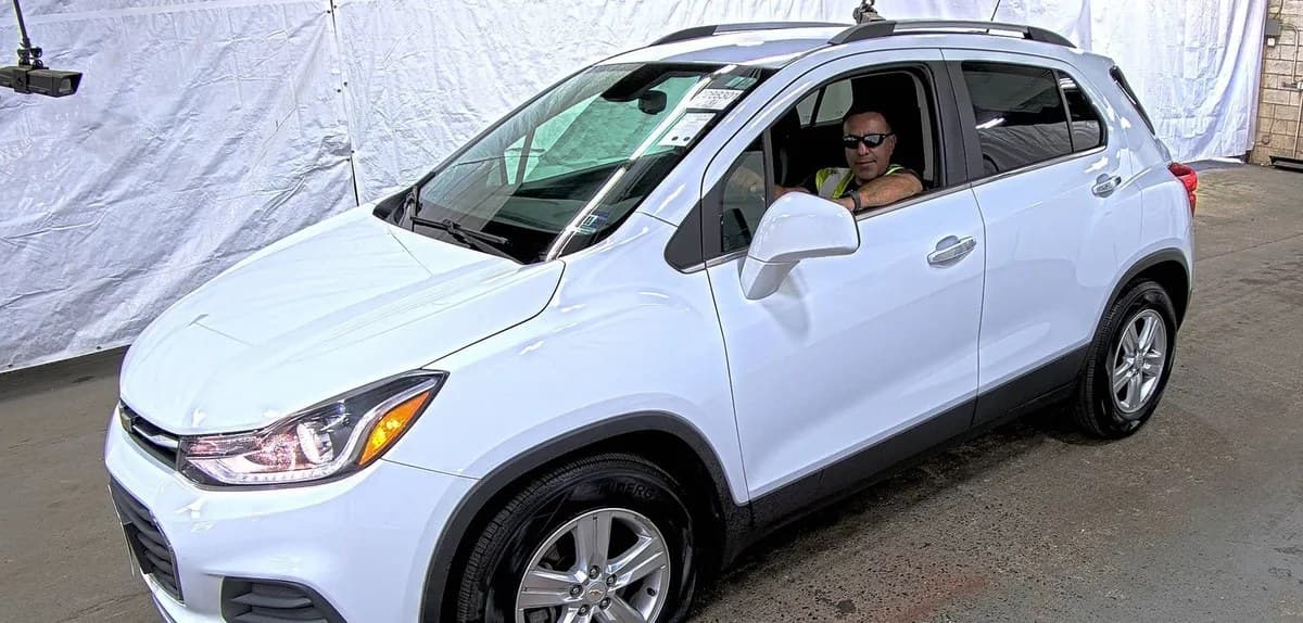 2017 CHEVROLET TRAX LT 2