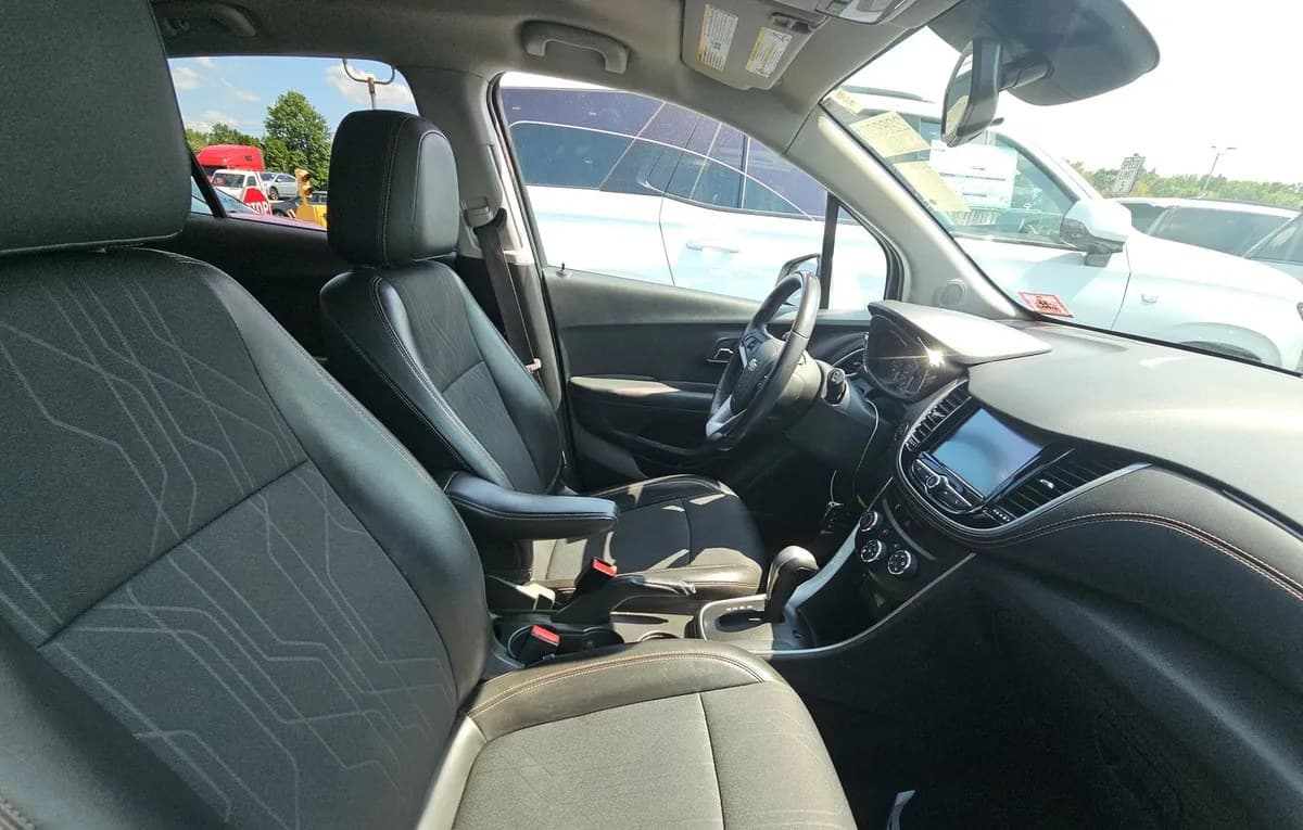 2017 CHEVROLET TRAX LT 5