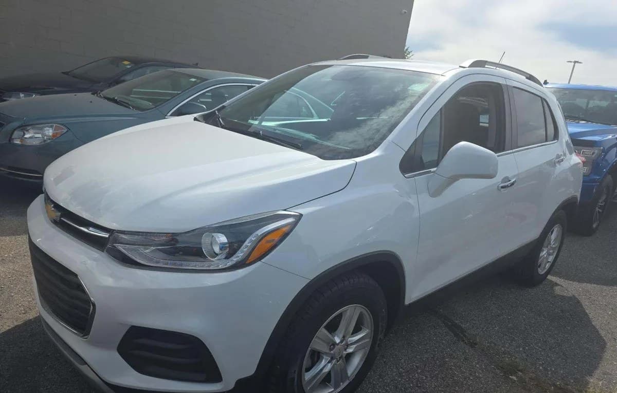 2019 CHEVROLET TRAX LT 2