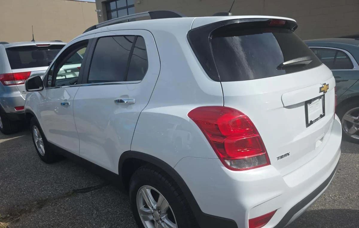 2019 CHEVROLET TRAX LT 3