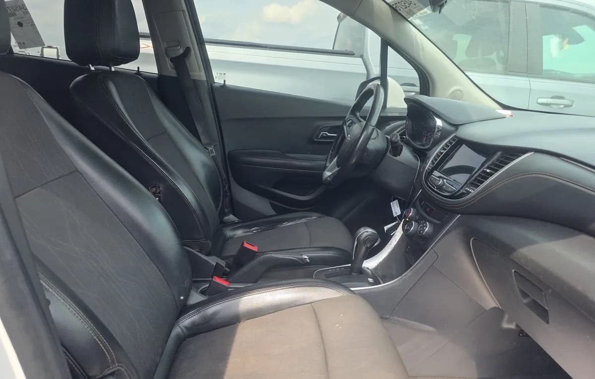 2019 CHEVROLET TRAX LT 5