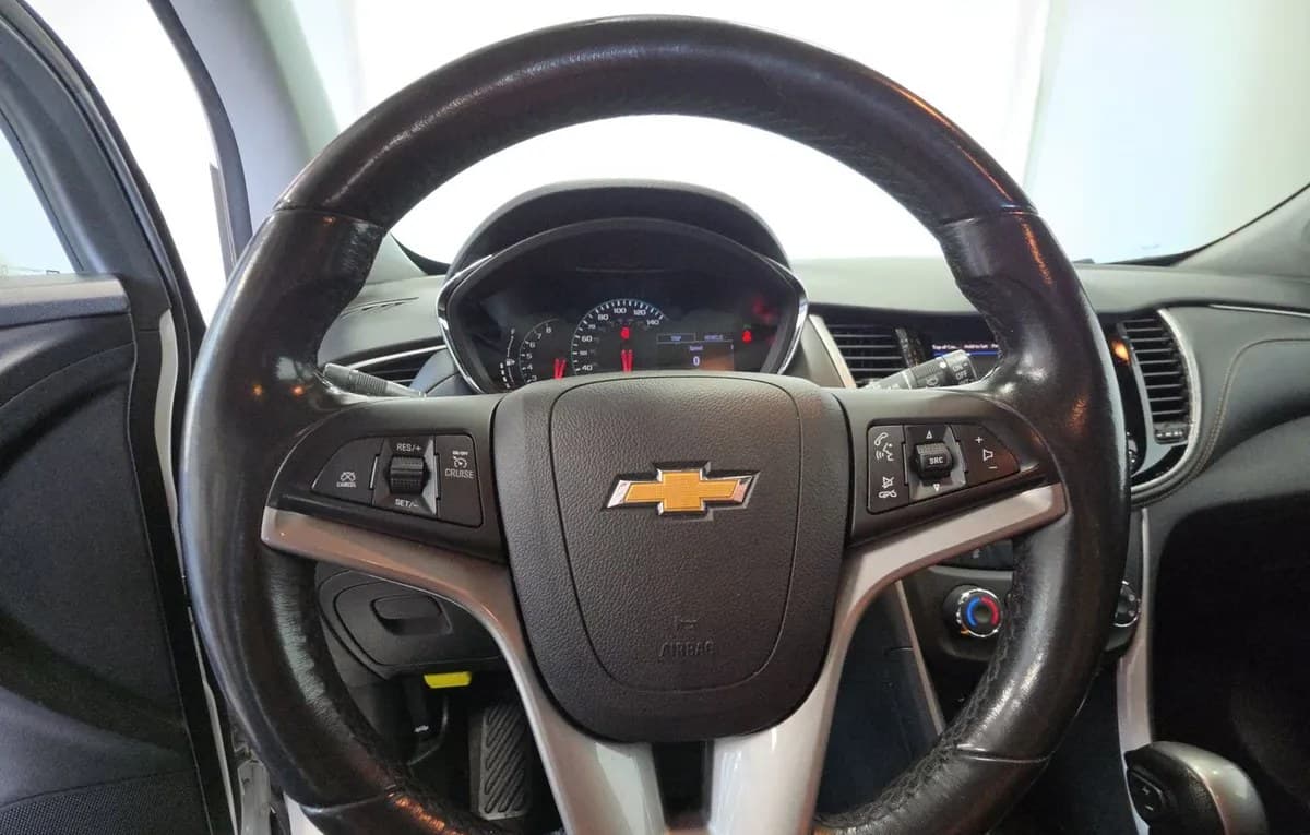 2020 CHEVROLET TRAX LT 7