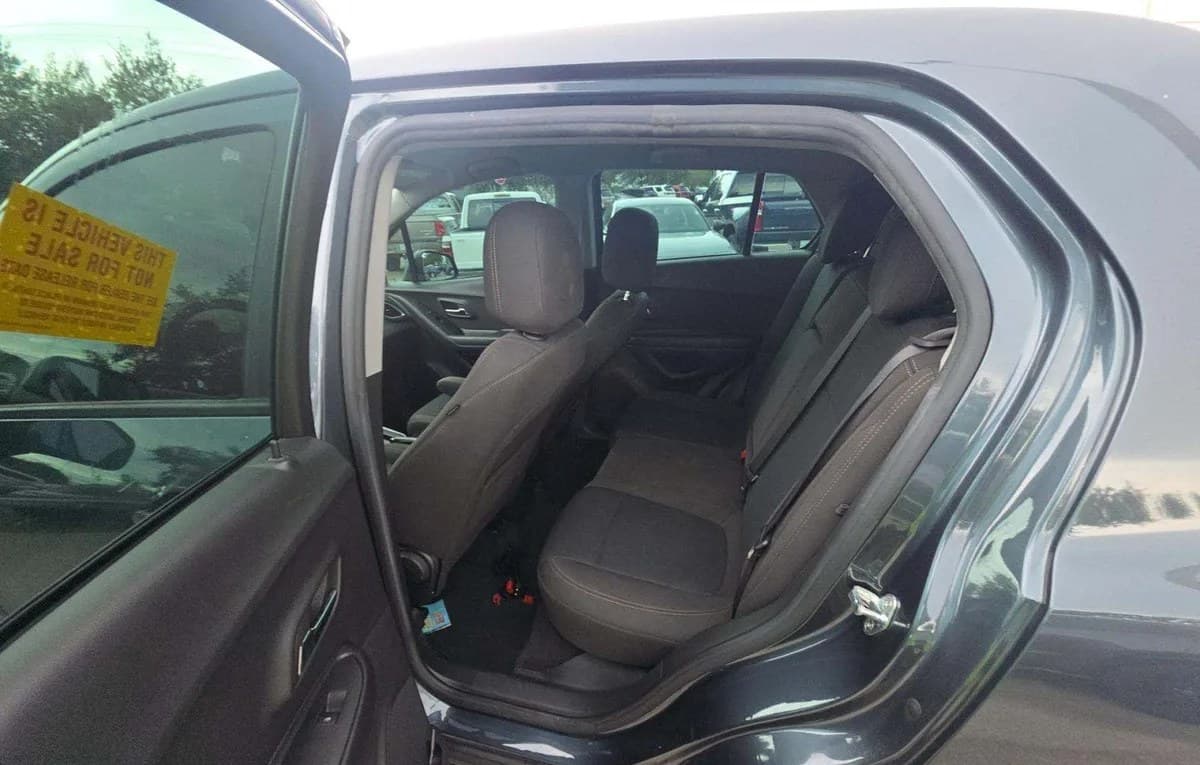 2021 CHEVROLET TRAX LS 7