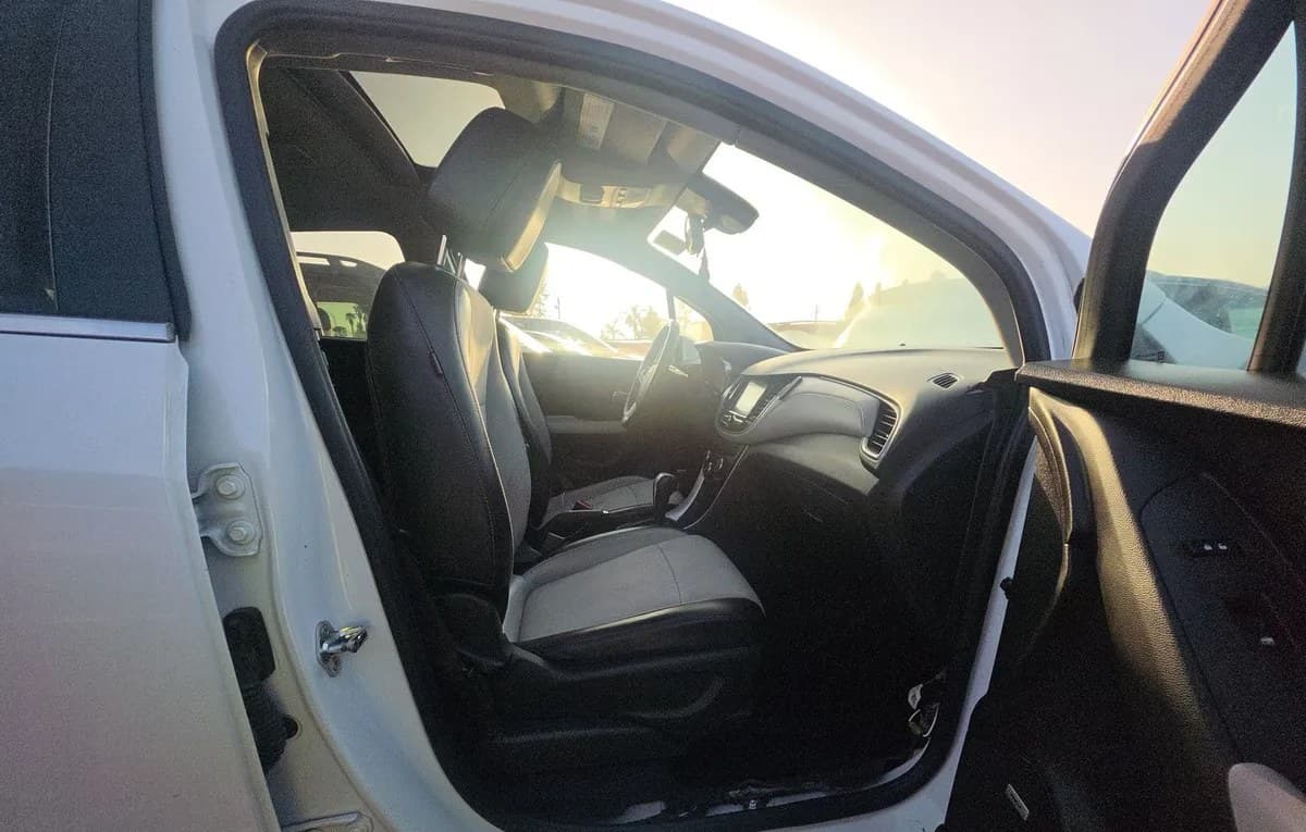 2017 CHEVROLET TRAX LT 1LT 5