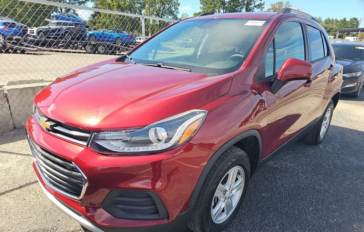 2021 CHEVROLET TRAX LT 2