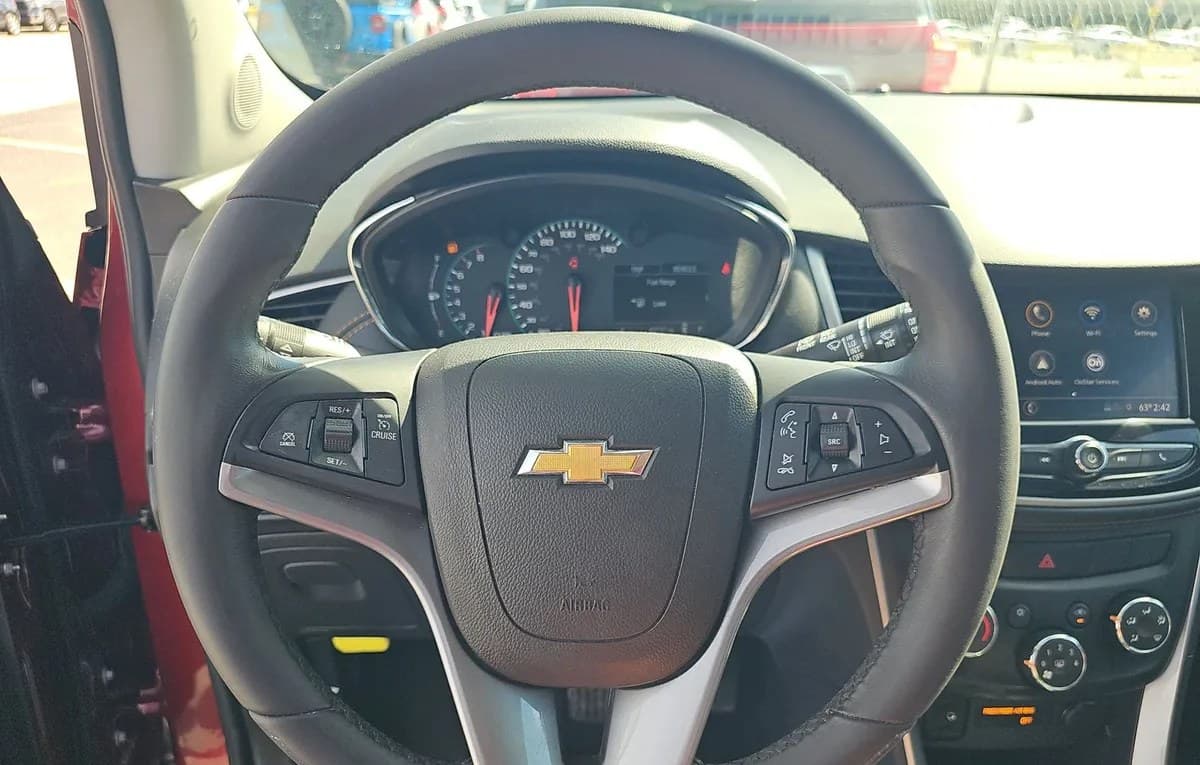 2021 CHEVROLET TRAX LT 7