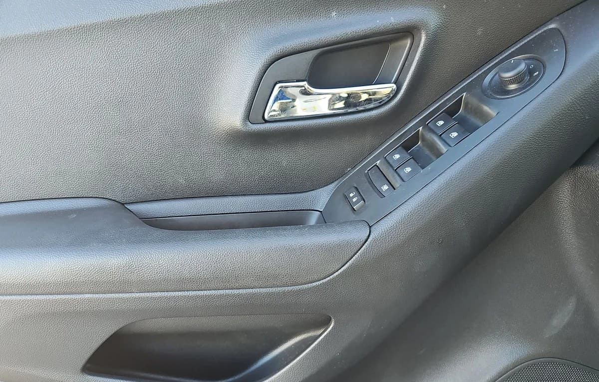 2018 CHEVROLET TRAX LT 6