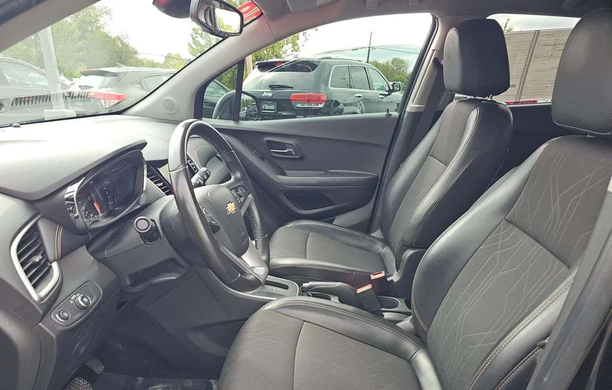 2019 CHEVROLET TRAX LT 4