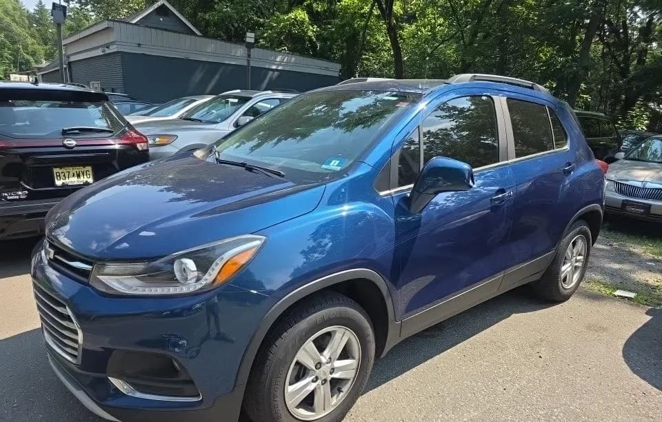 2020 CHEVROLET TRAX LT 2
