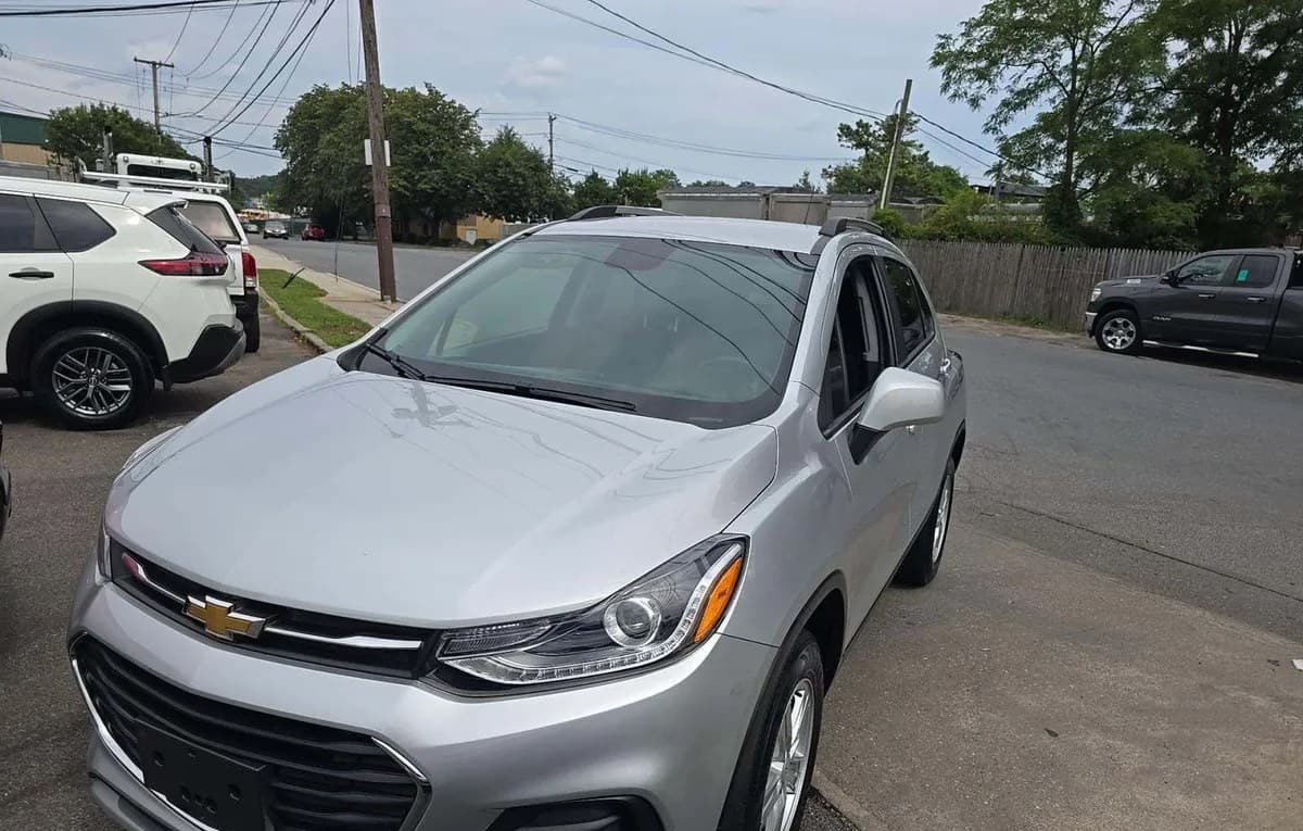 2021 CHEVROLET TRAX LT 2