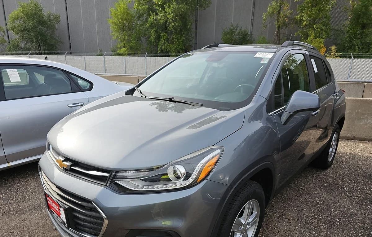 2019 CHEVROLET TRAX LT 2