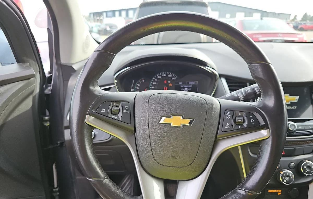 2019 CHEVROLET TRAX LT 7