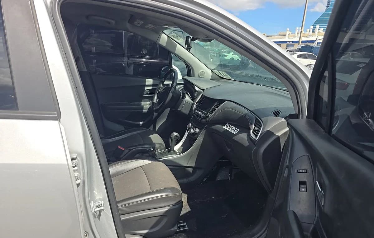 2022 CHEVROLET TRAX LT 5