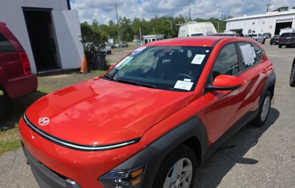 2024 HYUNDAI KONA SE
