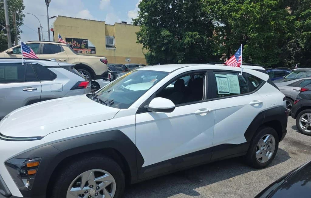 2024 HYUNDAI KONA SE