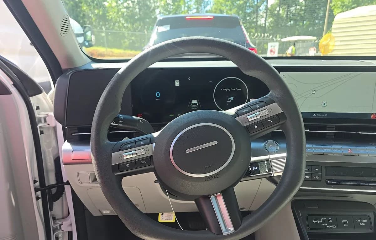 2024 HYUNDAI KONA EV SE 7