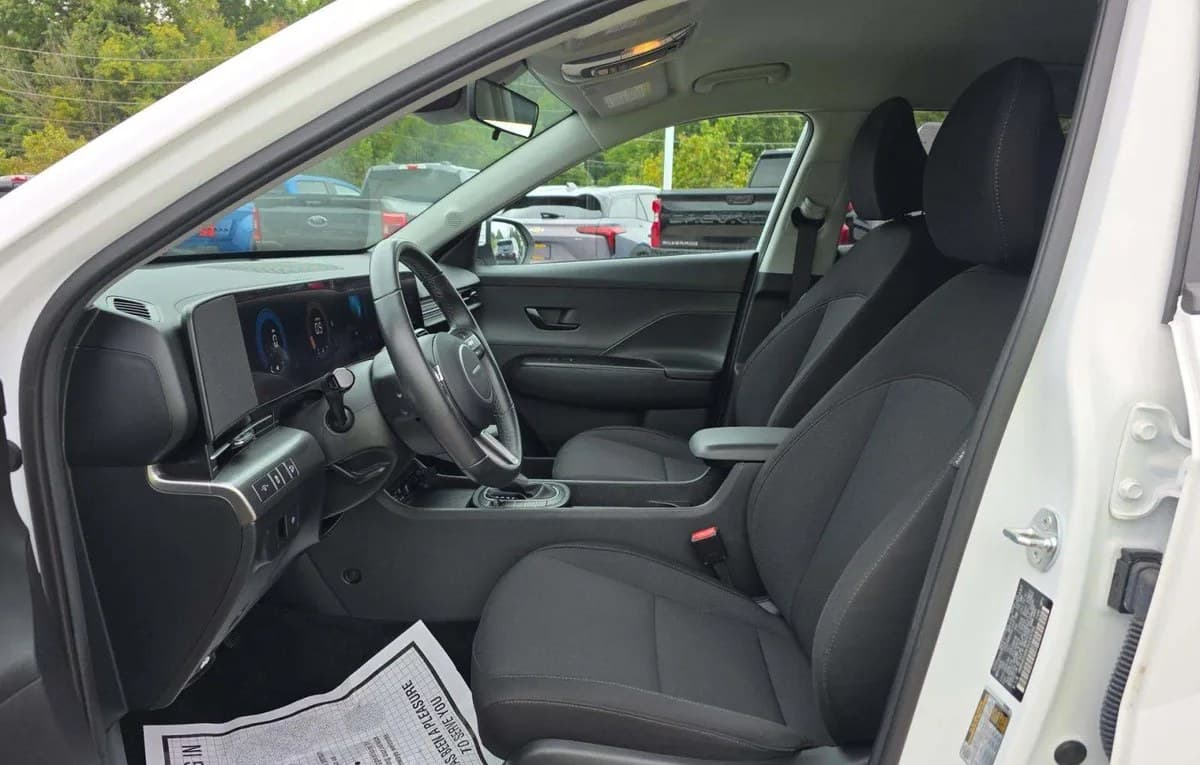 2025 HYUNDAI KONA SEL 4