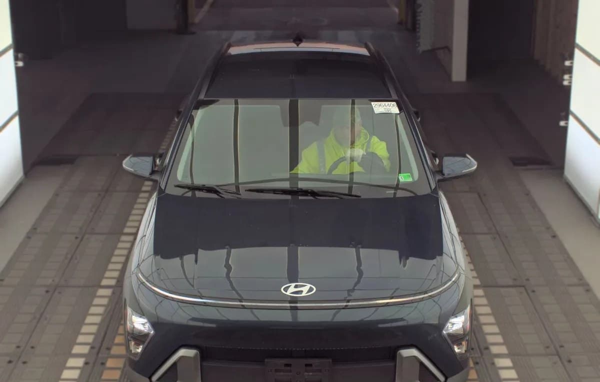 2025 HYUNDAI KONA SEL 3