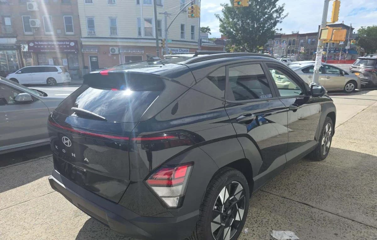 2025 HYUNDAI KONA SEL 4
