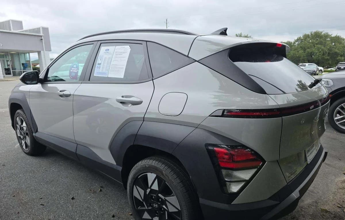 2024 HYUNDAI KONA SEL 3